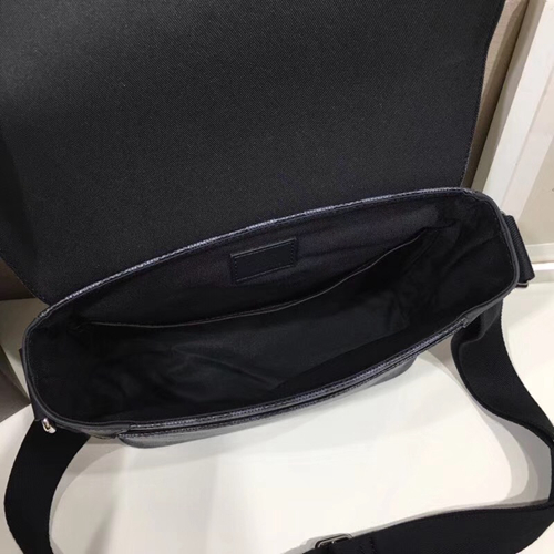 ルイヴィトンバッグ着用イメージ